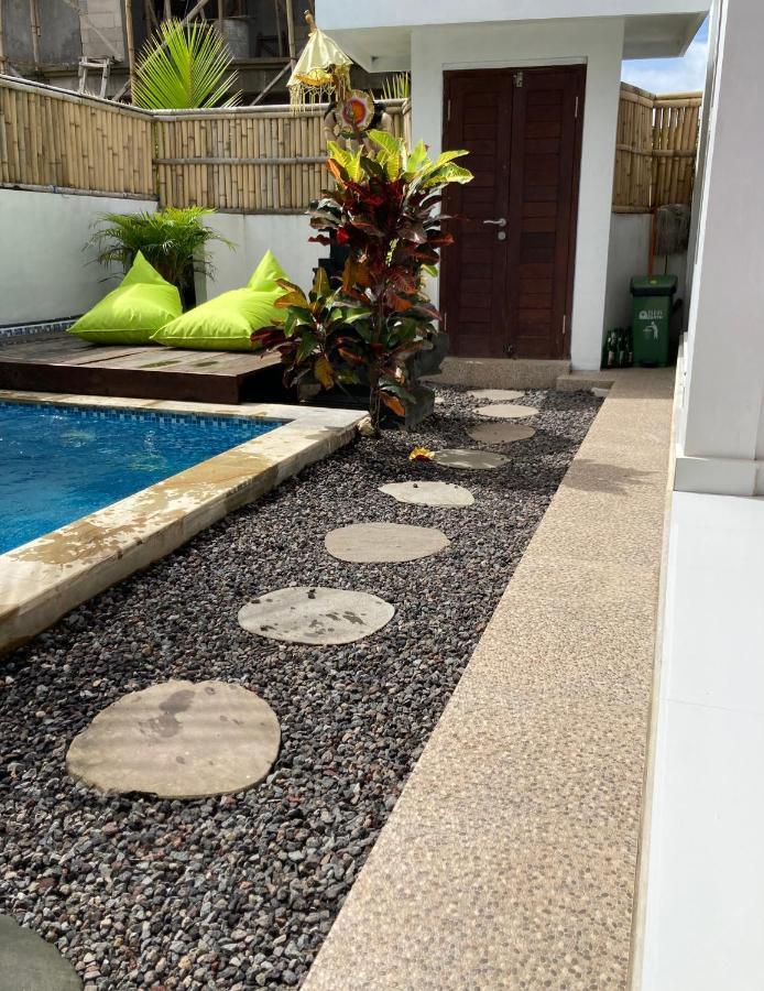 Villa Iris Homestay Uluwatu Eksteriør bilde