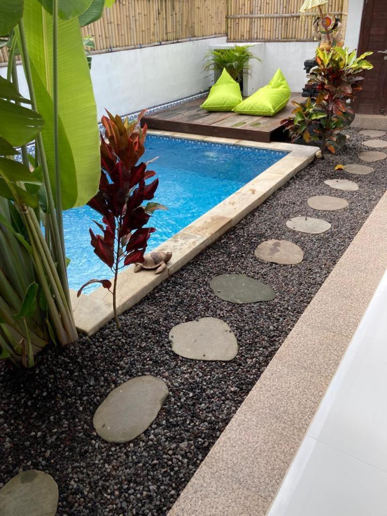 Villa Iris Homestay Uluwatu Eksteriør bilde